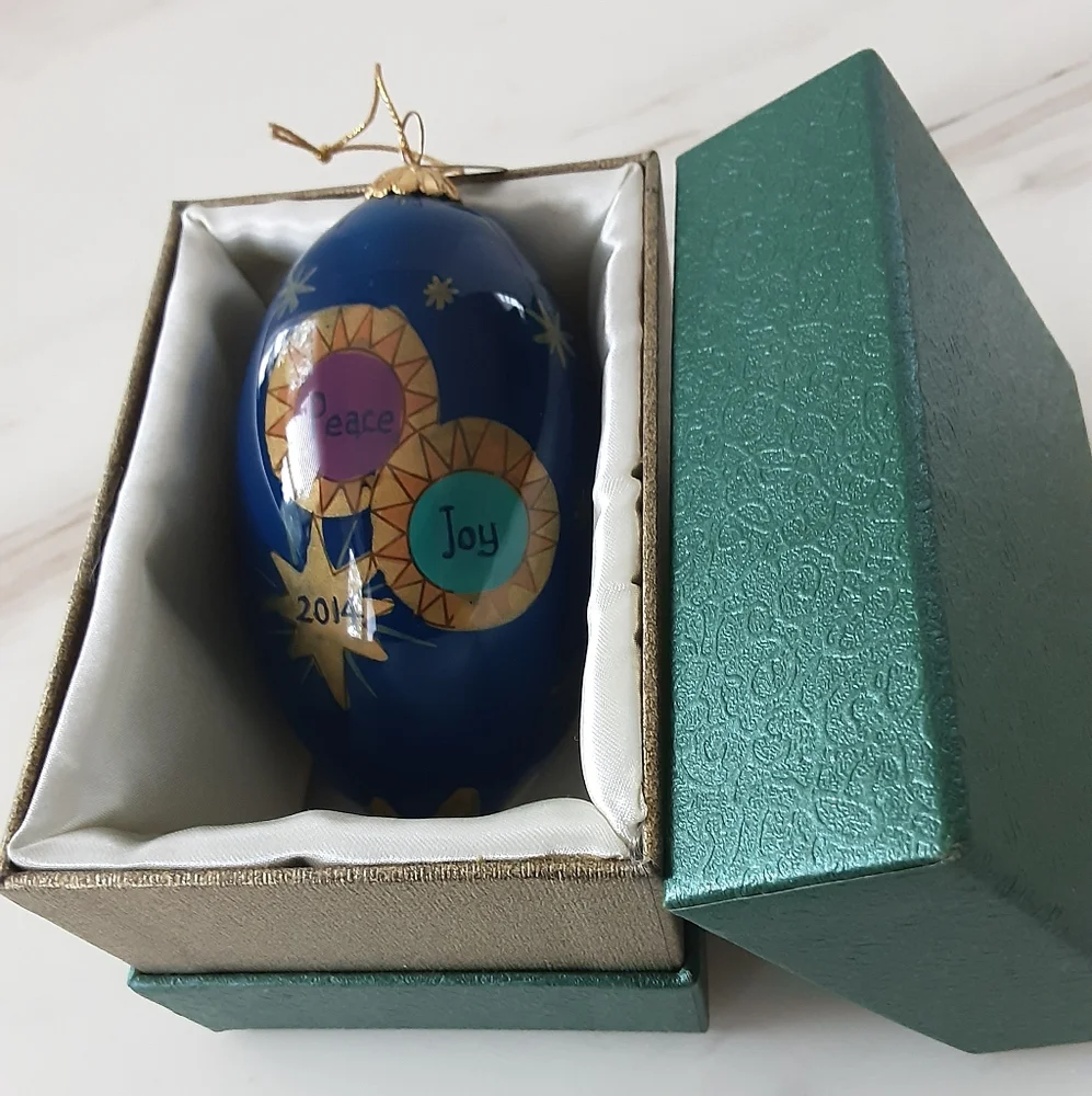 Pier 1 Li Bien Holy Family Nativity Peace Joy 2014 Glass Christmas Ornament